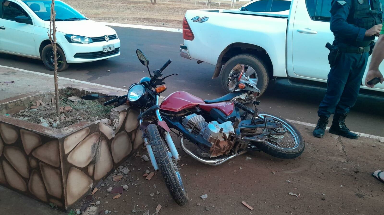 Imagem de compartilhamento para o artigo Motociclista fica ferido após ser atingido por caminhonete na Av. Vereador Kendi Nakai da MS Todo dia